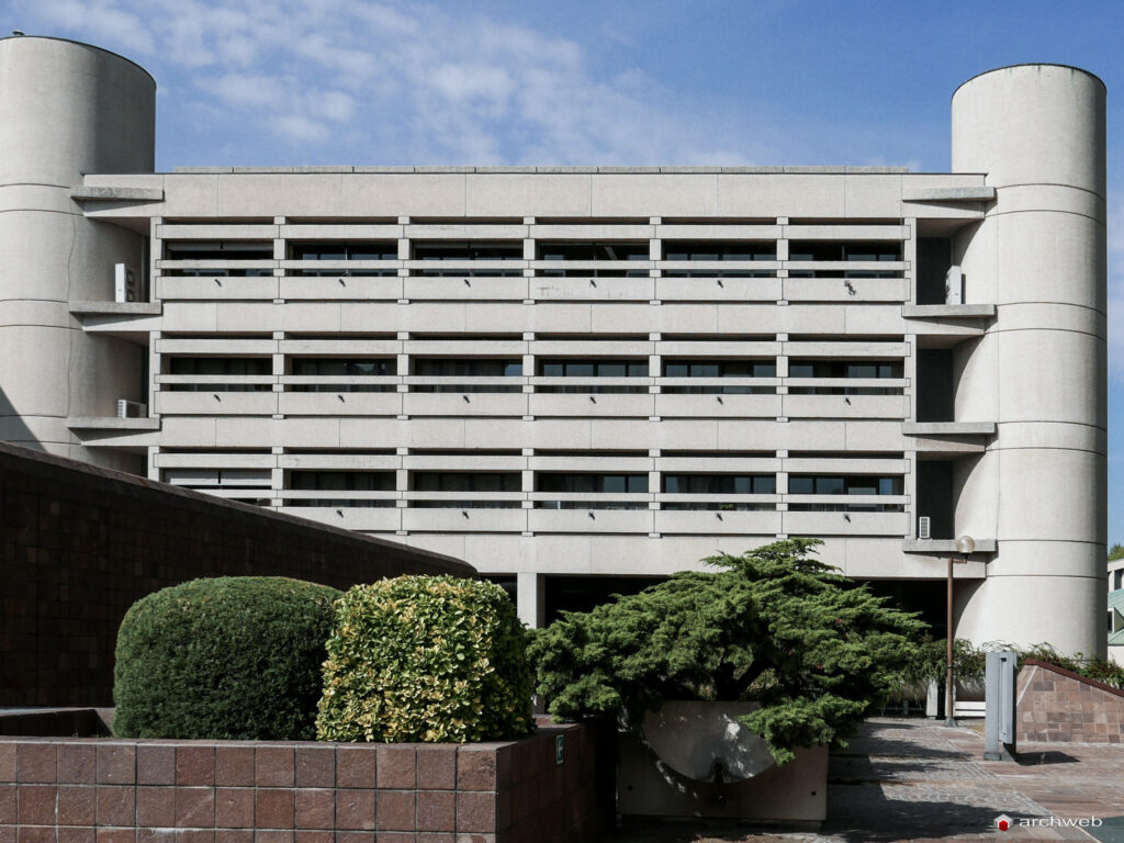 Kenzo Tange's business center in Bologna - photo 08 - Archweb