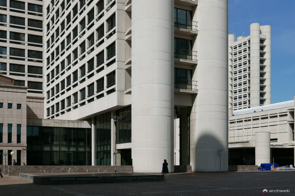 Centro direzionale di Kenzo Tange a Bologna - foto 37 - Archweb