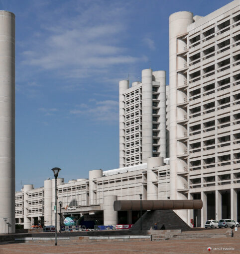 Kenzo Tange's business center in Bologna - photo 50 - Archweb