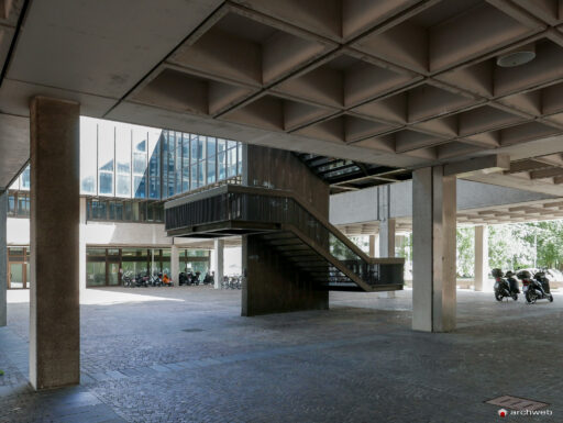 Kenzo Tange's business center in Bologna - photo 52 - Archweb