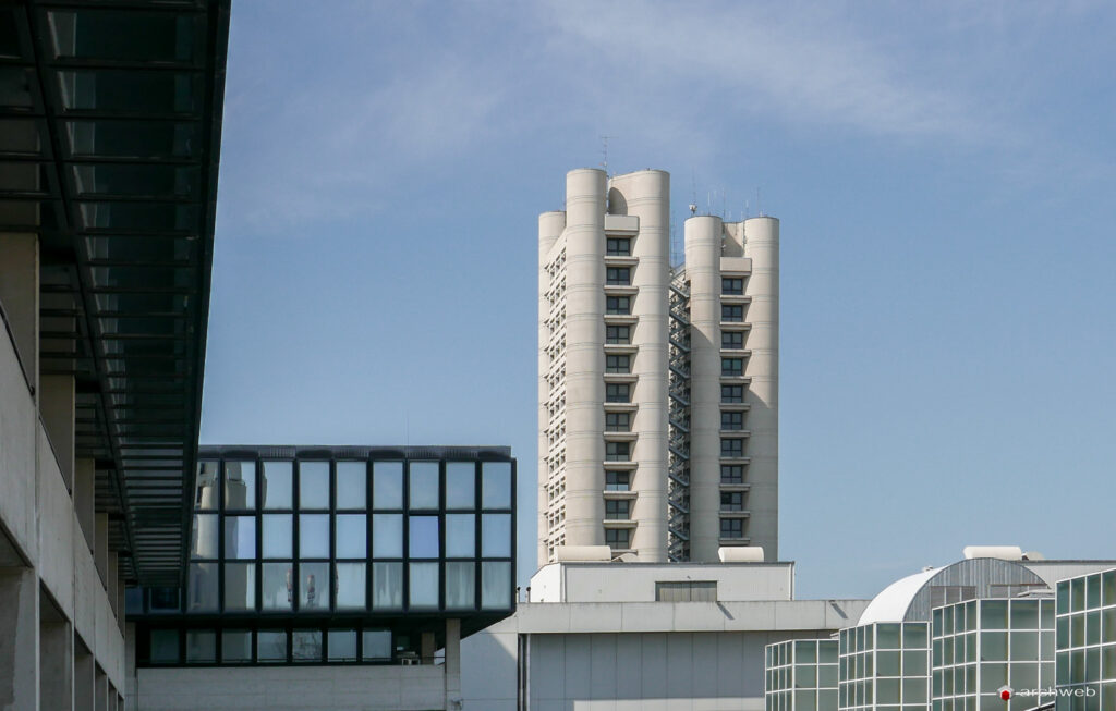 Kenzo Tange's business center in Bologna - photo 60 - Archweb