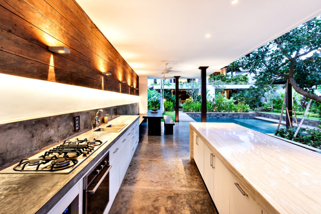 Outdoor cooking: example of an outdoor kitchen