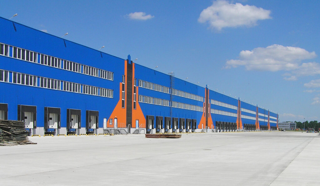 Area esterna capannone industriale