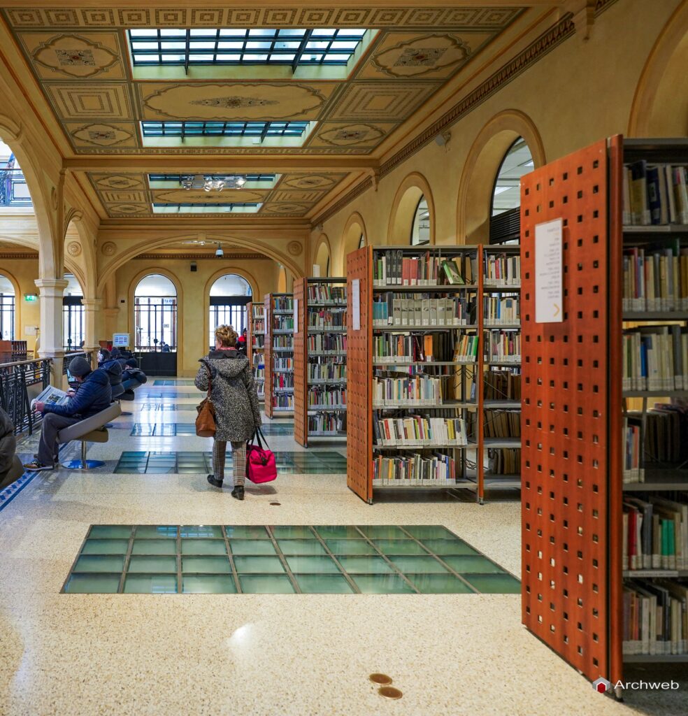 Biblioteca Salaborsa Bologna fotografie