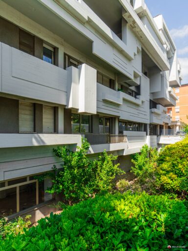 Edificio in Viale Ionio dell'architetto Saverio Busiri Vici