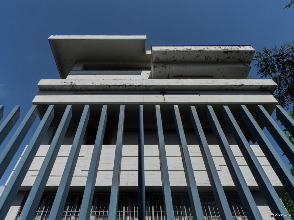 Edificio in Viale Ionio dell'architetto Saverio Busiri Vici