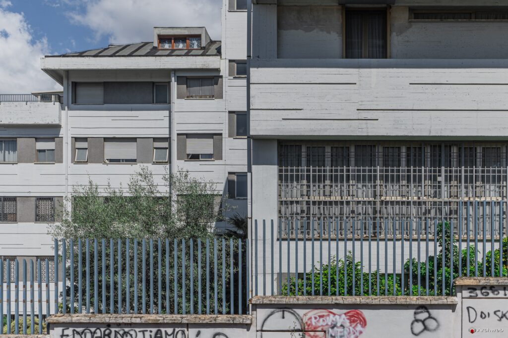 Edificio in Viale Ionio dell'architetto Saverio Busiri Vici