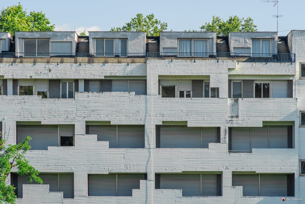 Edificio in Viale Ionio dell'architetto Saverio Busiri Vici